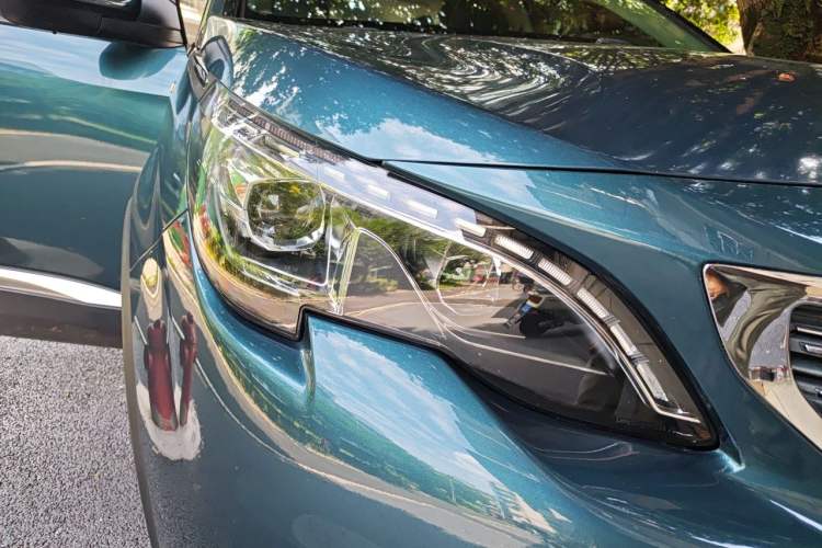 Used Peugeot 5008 2017 350THP 7-Seater Elite Edition Right Front Headlight