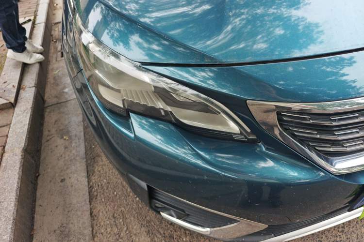 Used Peugeot 5008 2017 350THP 7-Seater Elite Edition Right Front Headlight