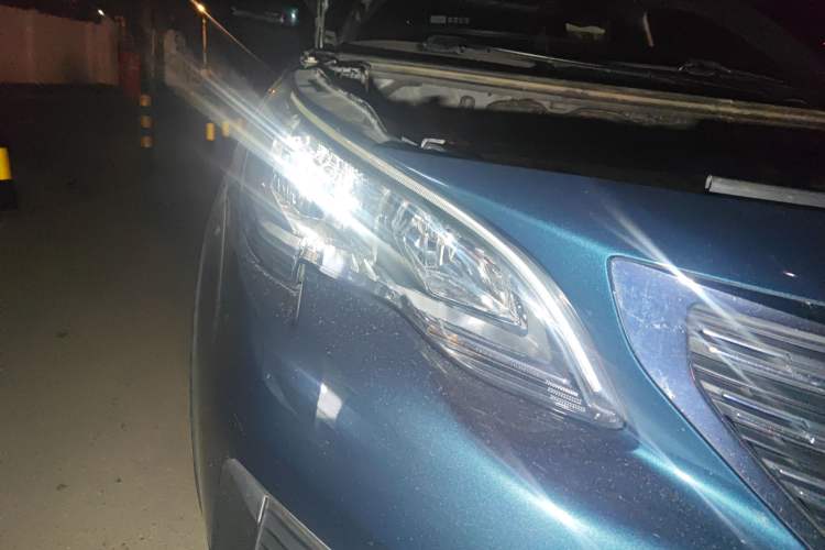 Used Peugeot 5008 2017 380THP 7-Seater Boundary-Free Edition Right Front Headlight
