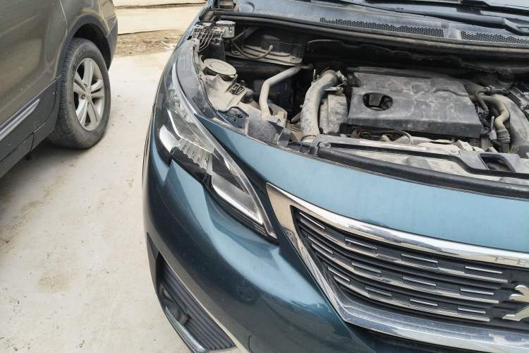 Used Peugeot 5008 2017 380THP 7-Seater Elite Edition Right Front Headlight