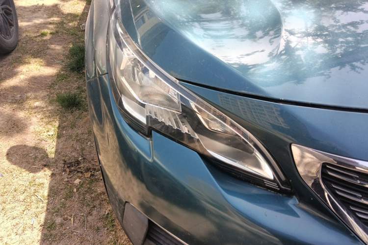 Used Peugeot 5008 2017 380THP 7-Seater Elite Edition Right Front Headlight