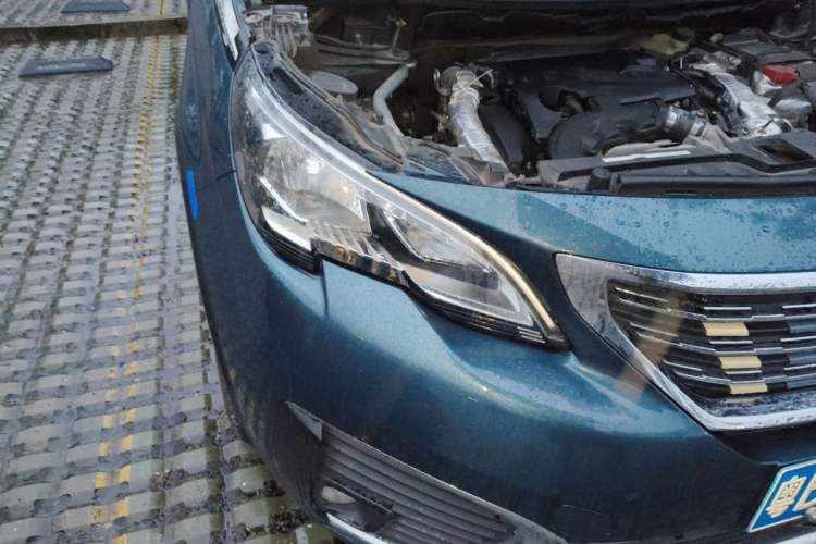Used Peugeot 5008 2017 350THP 7-Seater Elite Edition Right Front Headlight