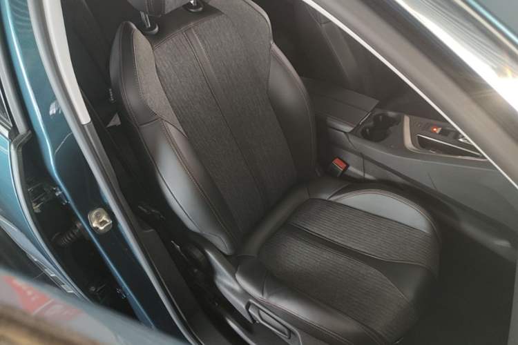 Used Peugeot 5008 2017 380THP 7-Seater Boundary-Free Edition Right Front Seat