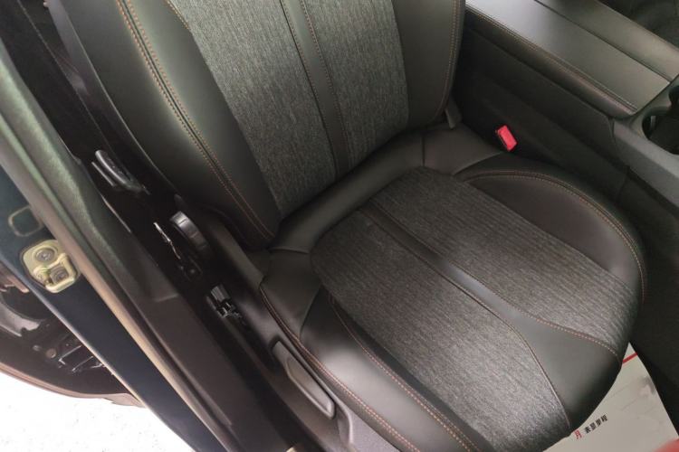 Used Peugeot 5008 2017 350THP 7-Seater Elite Edition Right Front Seat