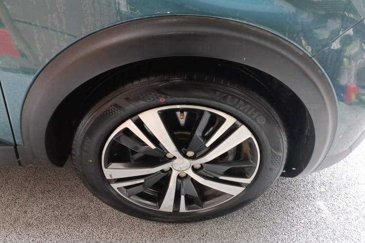 Used Peugeot 5008 2017 350THP 7-Seater Elite Edition Right Front Wheel Hub
