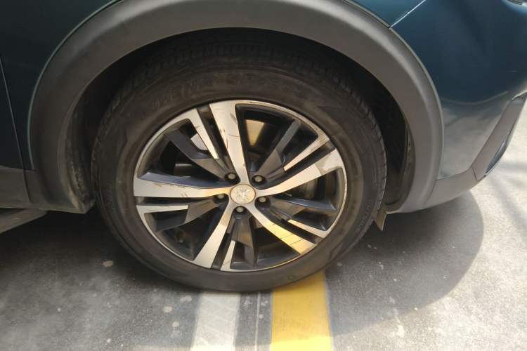 Used Peugeot 5008 2017 350THP 7-Seater Elite Edition Right Front Wheel Hub