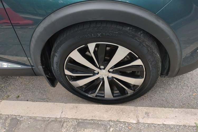 Used Peugeot 5008 2017 380THP 7-Seater Luxury GT Edition Right Front Wheel Hub