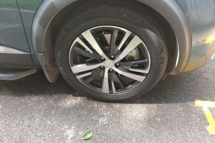 Used Peugeot 5008 2017 380THP 5-Seater Elite Edition Right Front Wheel Hub