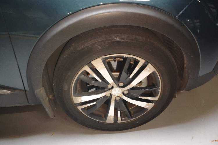 Used Peugeot 5008 2017 380THP 7-Seater Elite Edition Right Front Wheel Hub