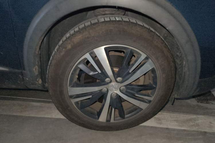 Used Peugeot 5008 2017 380THP 7-Seater Elite Edition Right Front Wheel Hub