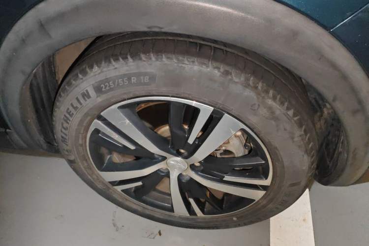Used Peugeot 5008 2017 350THP 7-Seater Elite Edition Right Front Wheel Hub