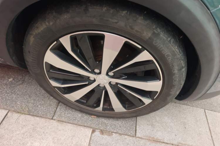 Used Peugeot 5008 2017 380THP 7-Seater Luxury GT Edition Right Front Wheel Hub
