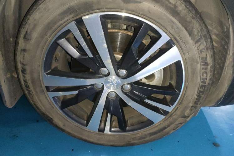 Used Peugeot 5008 2017 380THP 7-Seater Elite Edition Right Front Wheel Hub