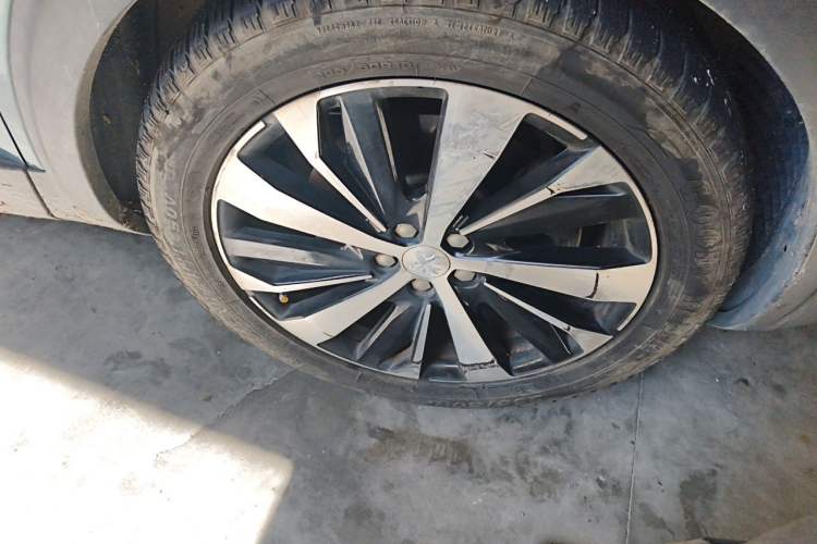 Used Peugeot 5008 2017 380THP 7-Seater Luxury GT Edition Right Front Wheel Hub