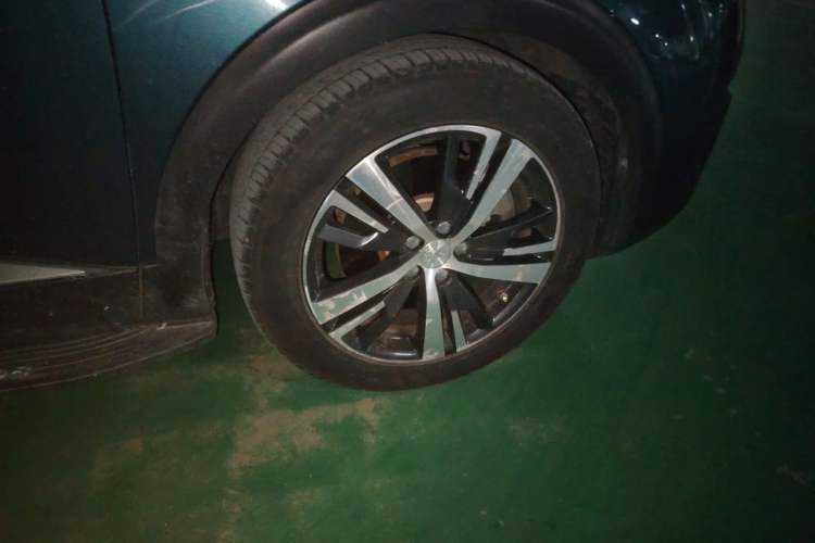 Used Peugeot 5008 2017 380THP 7-Seater Elite Edition Right Front Wheel Hub
