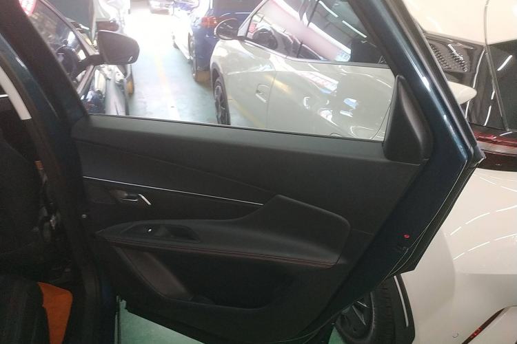 Used Peugeot 5008 2017 380THP 7-Seater Elite Edition Right Rear Door Interior