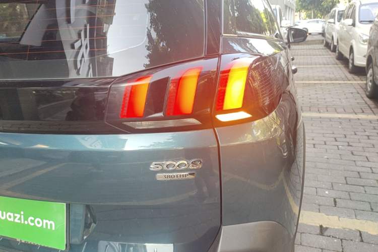 Used Peugeot 5008 2017 380THP 7-Seater Elite Edition Right Rear Taillight