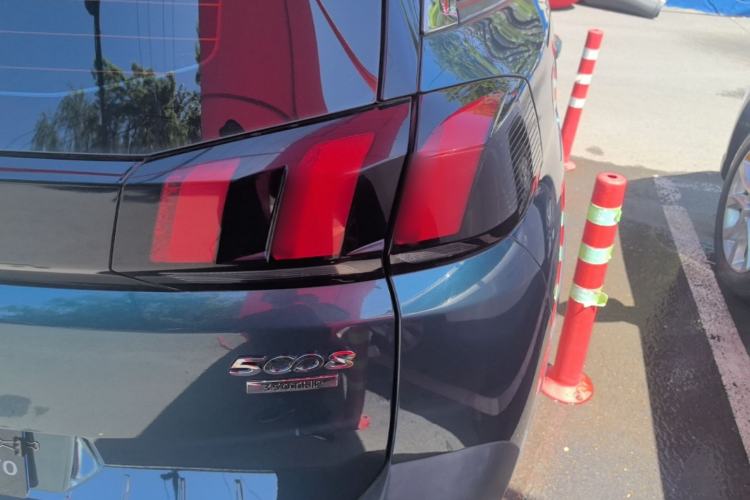 Used Peugeot 5008 2017 350THP 5-Seat Elite Edition Right Rear Taillight