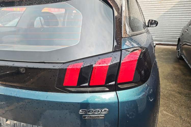 Used Peugeot 5008 2017 380THP 7-Seater Elite Edition Right Rear Taillight