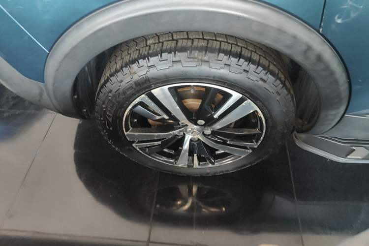 Used Peugeot 5008 2017 380THP 7-Seater Boundary-Free Edition Right Rear Wheel Hub