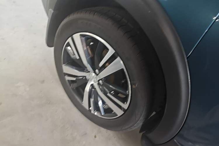 Used Peugeot 5008 2017 350THP 5-Seat Elite Edition Right Rear Wheel Hub