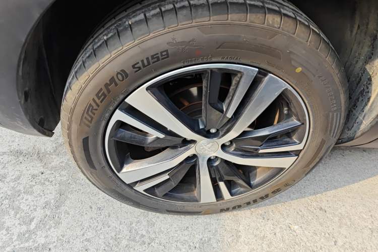 Used Peugeot 5008 2017 380THP 7-Seater Elite Edition Right Rear Wheel Hub