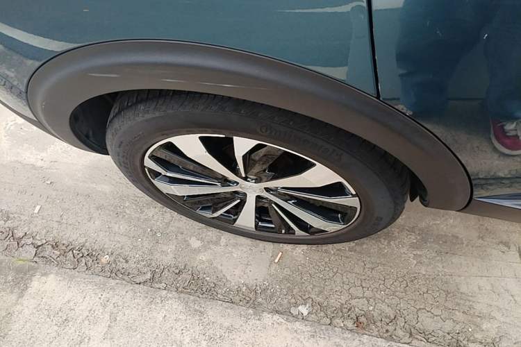 Used Peugeot 5008 2017 380THP 7-Seater Luxury GT Edition Right Rear Wheel Hub