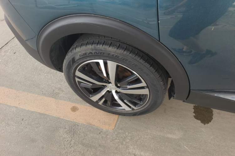Used Peugeot 5008 2017 350THP 5-Seat Elite Edition Right Rear Wheel Hub
