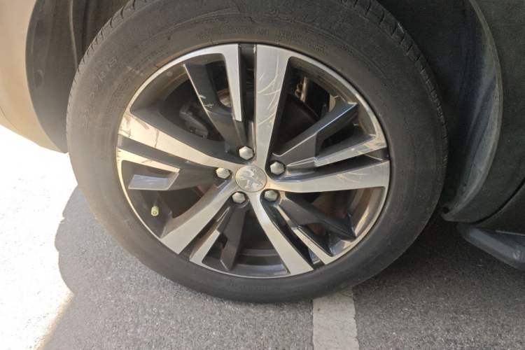 Used Peugeot 5008 2017 350THP 7-Seater Elite Edition Right Rear Wheel Hub