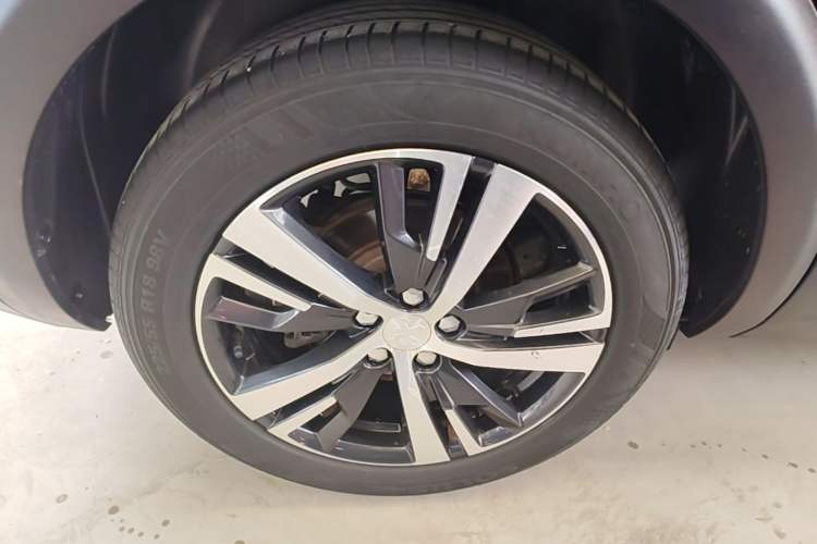 Used Peugeot 5008 2017 380THP 5-Seater Elite Edition Right Rear Wheel Hub