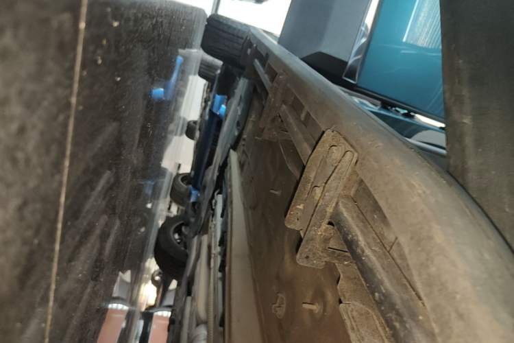 Used Peugeot 5008 2017 380THP 7-Seater Boundary-Free Edition Right Side Sill
