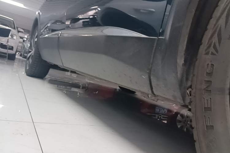 Used Peugeot 5008 2017 380THP 7-Seater Luxury Edition Right Side Sill
