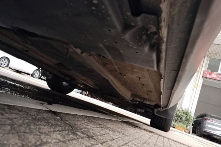 Used Peugeot 5008 2017 350THP 7-Seater Elite Edition Right Side Sill