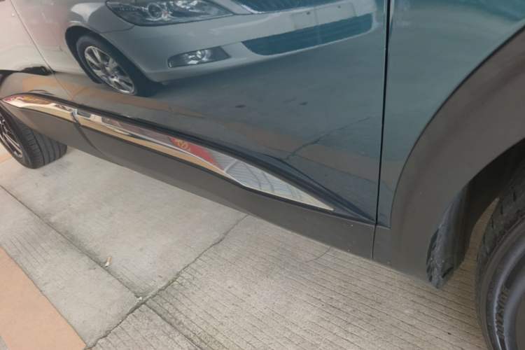 Used Peugeot 5008 2017 380THP 7-Seater Elite Edition Right Side Sill