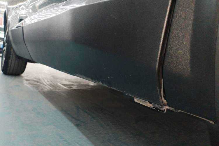 Used Peugeot 5008 2017 380THP 7-Seater Elite Edition Right Side Sill