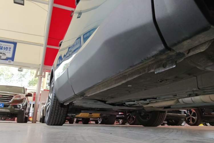 Used Peugeot 5008 2017 380THP 7-Seater Luxury Edition Right Side Sill