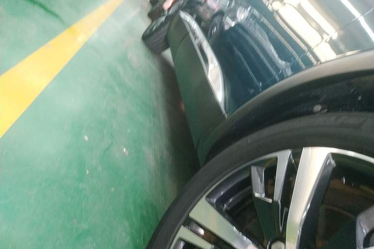 Used Peugeot 5008 2017 380THP 7-Seater Elite Edition Right Side Sill