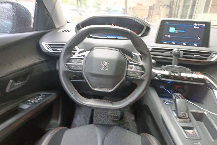 Used Peugeot 5008 2017 350THP 7-Seater Elite Edition Steering Wheel