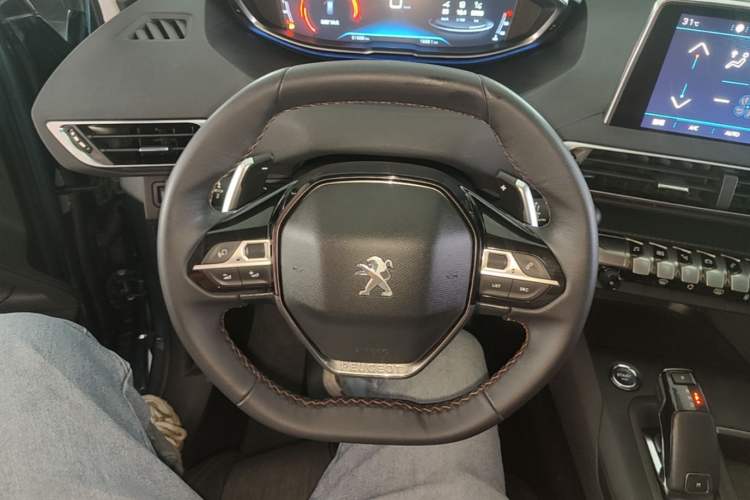 Used Peugeot 5008 2017 380THP 7-Seater Boundary-Free Edition Steering Wheel