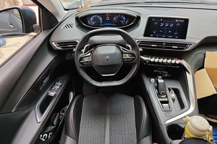 Used Peugeot 5008 2017 380THP 7-Seater Elite Edition Steering Wheel