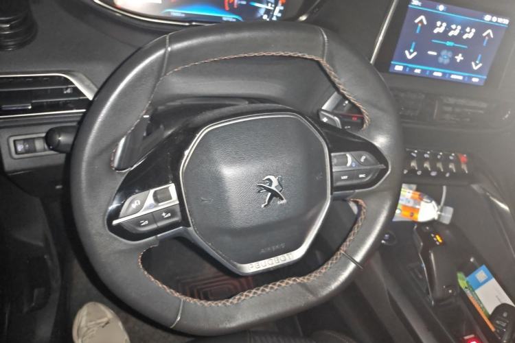 Used Peugeot 5008 2017 380THP 7-Seater Elite Edition Steering Wheel