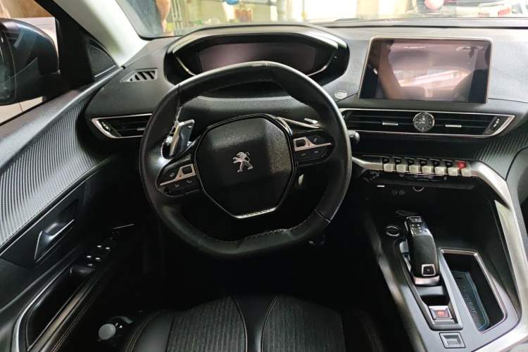 Used Peugeot 5008 2017 350THP 7-Seater Elite Edition Steering Wheel