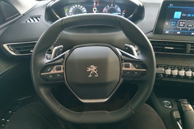 Used Peugeot 5008 2017 380THP 7-Seater Luxury Edition Steering Wheel