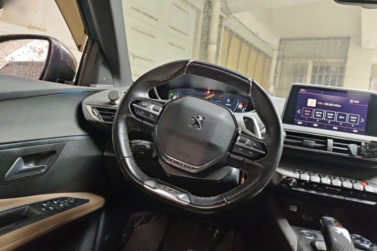 Used Peugeot 5008 2017 380THP 7-Seater Luxury GT Edition Steering Wheel