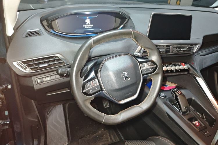 Used Peugeot 5008 2017 380THP 7-Seater Elite Edition Steering Wheel