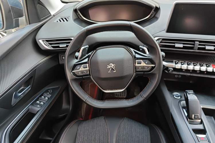 Used Peugeot 5008 2017 380THP 7-Seater Elite Edition Steering Wheel