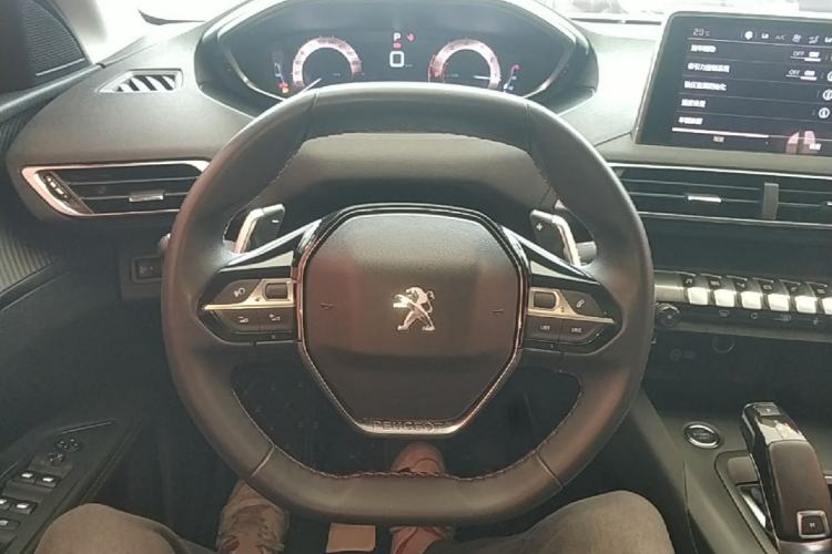Used Peugeot 5008 2017 380THP 7-Seater Elite Edition Steering Wheel
