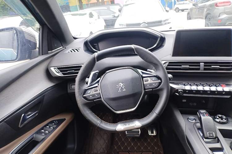Used Peugeot 5008 2017 380THP 7-Seater Luxury GT Edition Steering Wheel