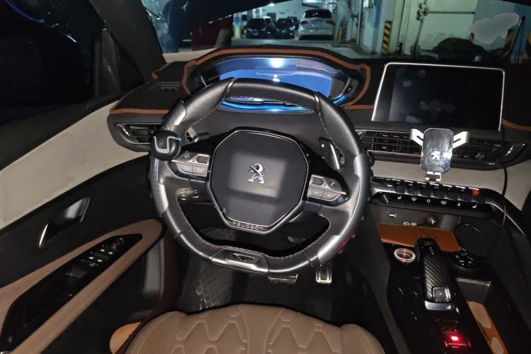Used Peugeot 5008 2017 380THP 7-Seater Luxury GT Edition Steering Wheel