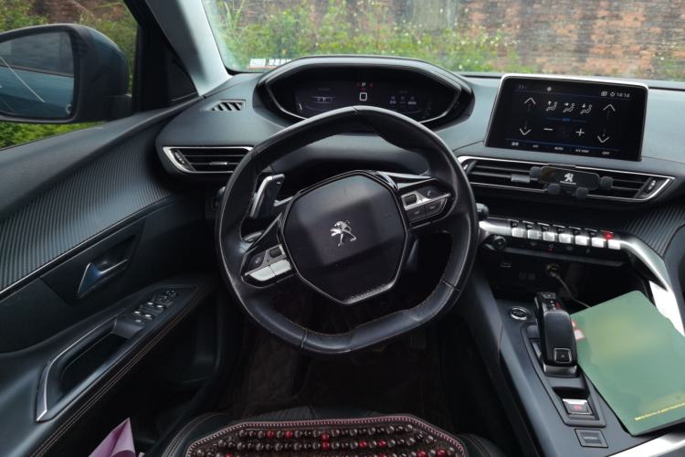 Used Peugeot 5008 2017 350THP 7-Seater Elite Edition Steering Wheel